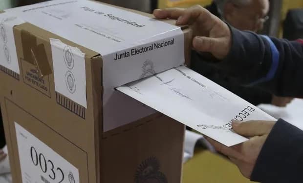 ELECCIONES URNA VOTACION