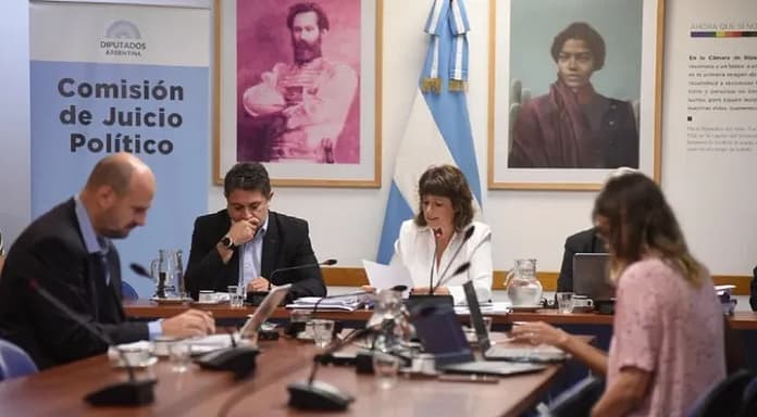 comisión de juicio político